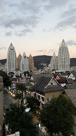 Jinghong