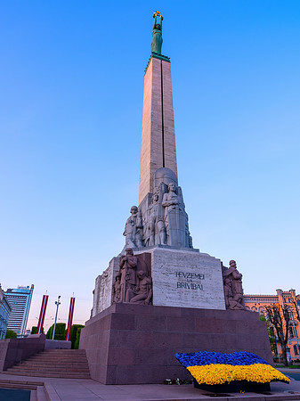 Monument to Freedom - Riga