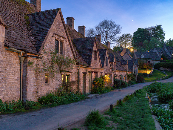 Arlington Road predawn - Bibury
