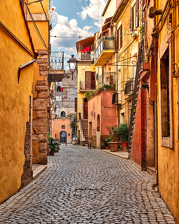 Roman Street